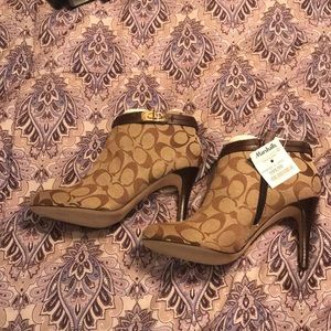 Ladies logo coach booties size 6 in a half